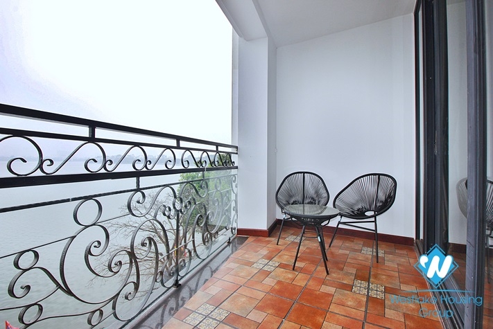 A lake view newly renovated 3 bedroom apartment for rent in Tu hoa